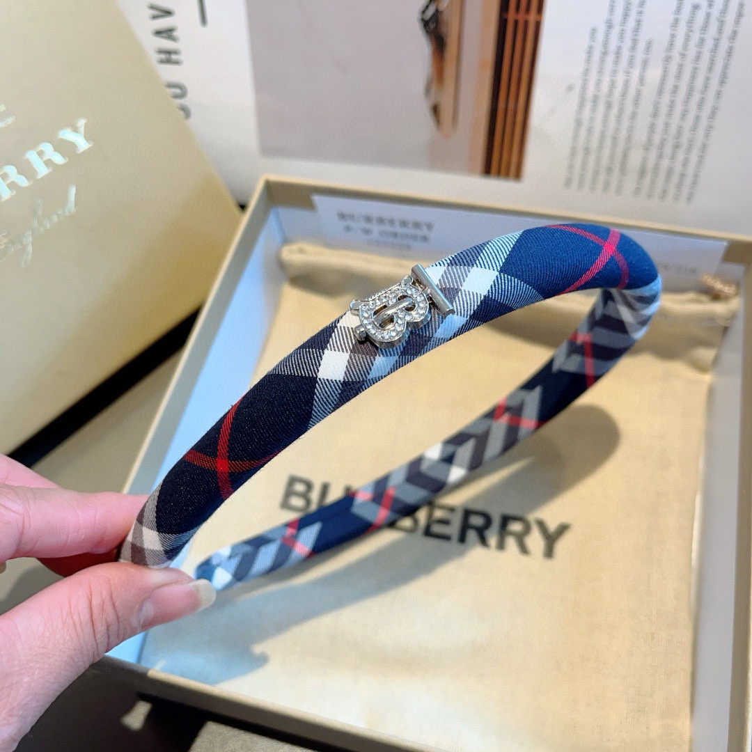 Stylish Packaging for Pablo Burberry Hair: High-Striped and Narrow-Cut Design (15 words) - 图片 6