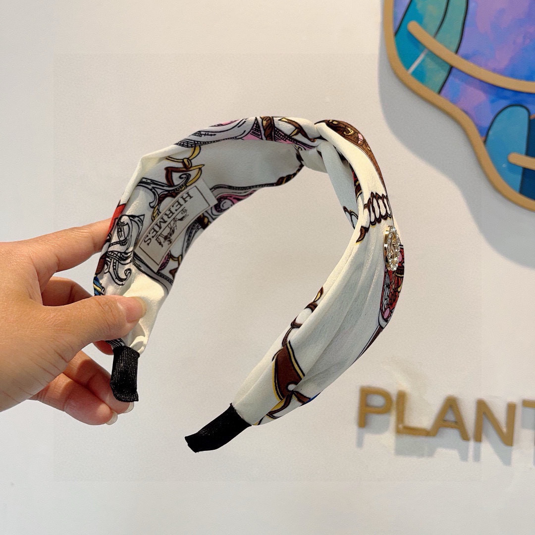 New Hermes Packaging Enhances Export Orders with Special Fabric (Packaging p. 99) - 图片 4