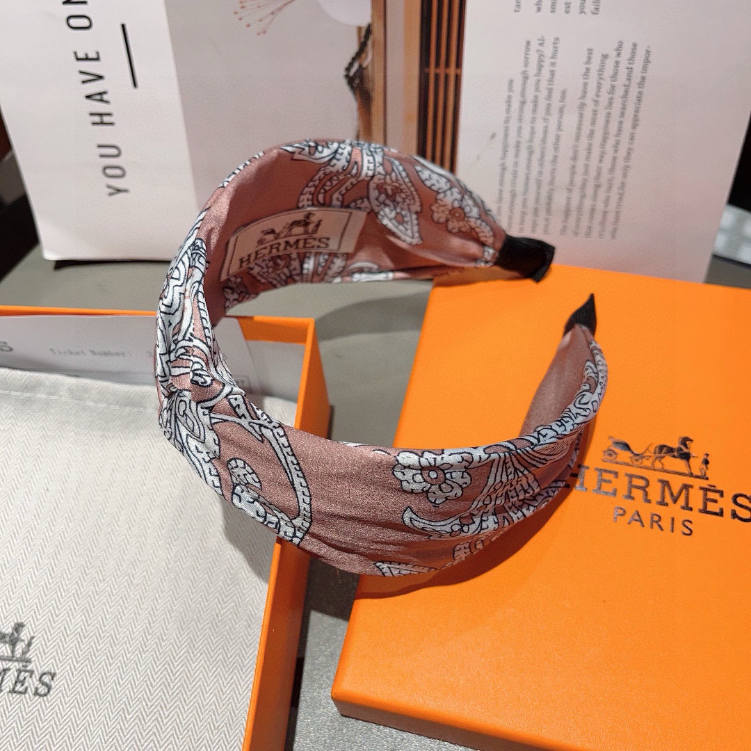 Luxury Packaging Solutions for Hermes: Silk Import/Export, Cyber-Symphonies, and More! - 图片 5
