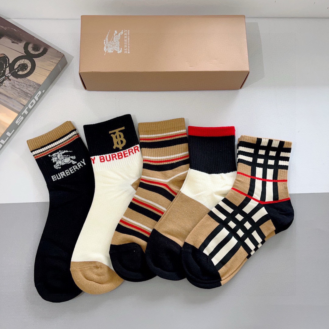NO:297848,Packaging (5 pairs per box) BURBERRY Burberry classic letter logo mid-tube socks, unique and fashionable and versatile,!  You deserve combed cotton fabric, super soft material, comfortable and breathable socks, stockings, socks, burberry, burberry, socks19860909配包装（一盒5双）  BURBERRY 巴宝莉经典字母logo中筒袜子,个性时尚百搭款,！你值得拥有哦精梳棉面料,超柔软材质,舒适透气袜子,丝袜,袜子,burberry,burberry,socks,accessory