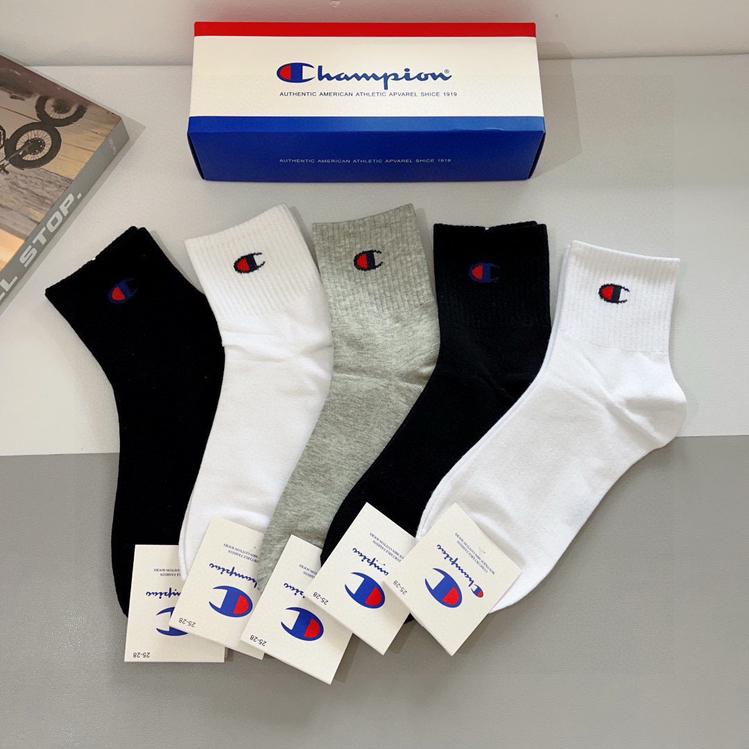NO:297682,Packaging (5 pairs per box) Champion New socks!  One box of five pairs, counter synchronous socks, big brands on the street, trendy people must have super easy to match socks, stockings, socks, socks19860909配包装（一盒5双） 冠军 新款袜子！一盒五双,专柜同步筒袜袜子,大牌出街,潮人必备超好搭袜子,丝袜,袜子,socks,accessory