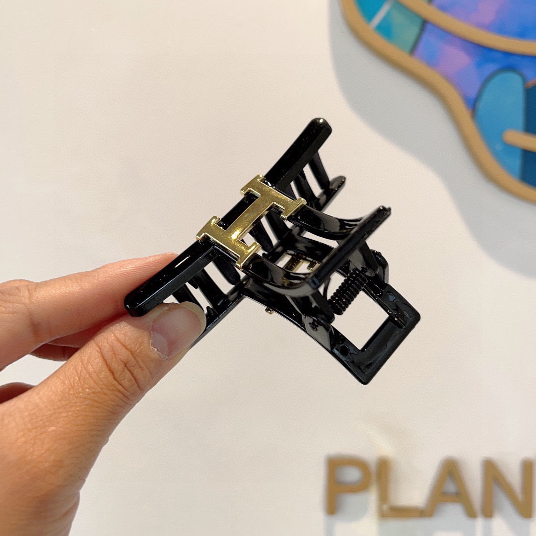 Luxury Hair Packaging: Hermes Sweet Princess Winds on Page 99 – A Sensory Delight - 图片 4