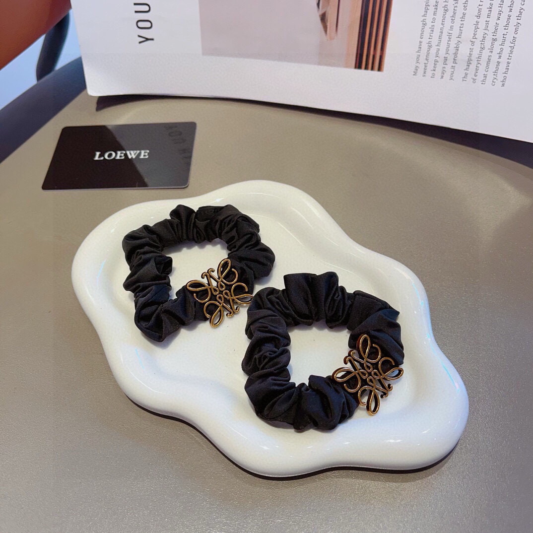 Loewe Red-Blast Hair Packaging: Stylish, Comfortable, Stress-Free Styling for Goddesses. - 图片 5