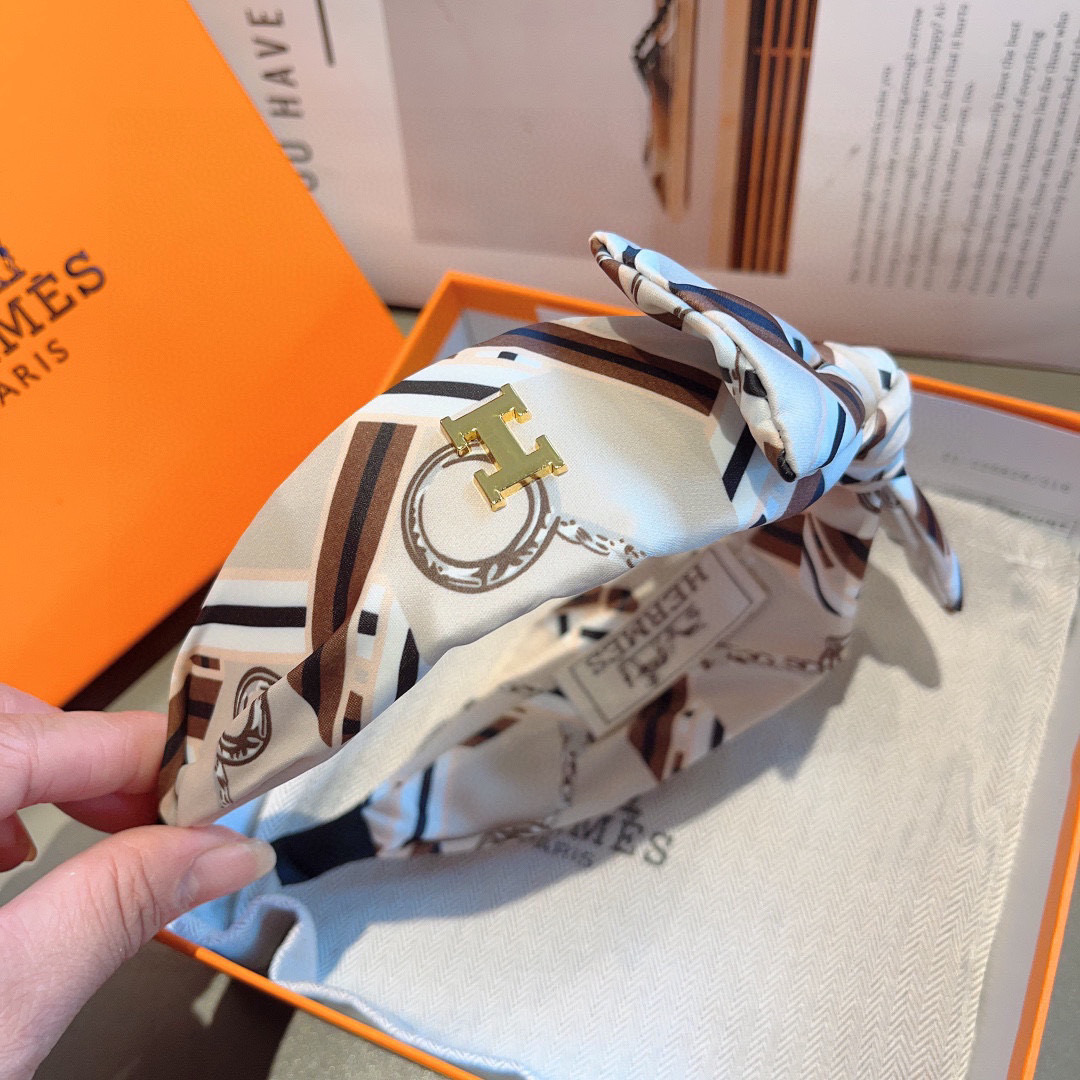 Luxury Packaging Solutions for Silk Fabrics: Hermes Imports and Exports on Page 99 - 图片 6
