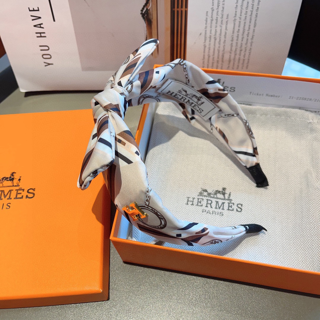 Luxury Packaging Solutions for Silk Fabrics: Hermes Imports and Exports on Page 99 - 图片 5