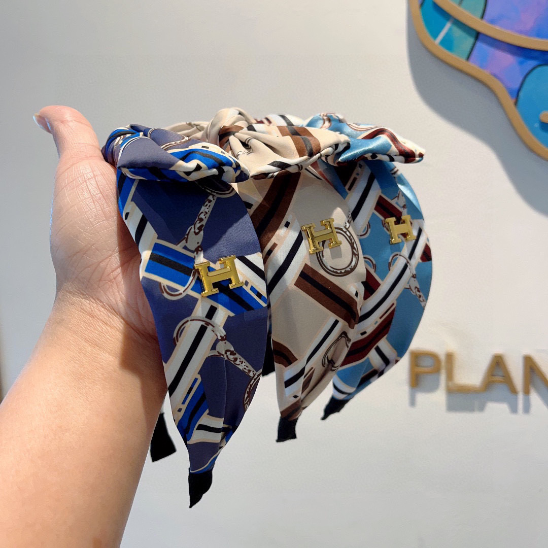 Luxury Silk Packaging: Hermes, Fire-Ordered Butterflies, and Exquisite Web-Colored Imports - 图片 9