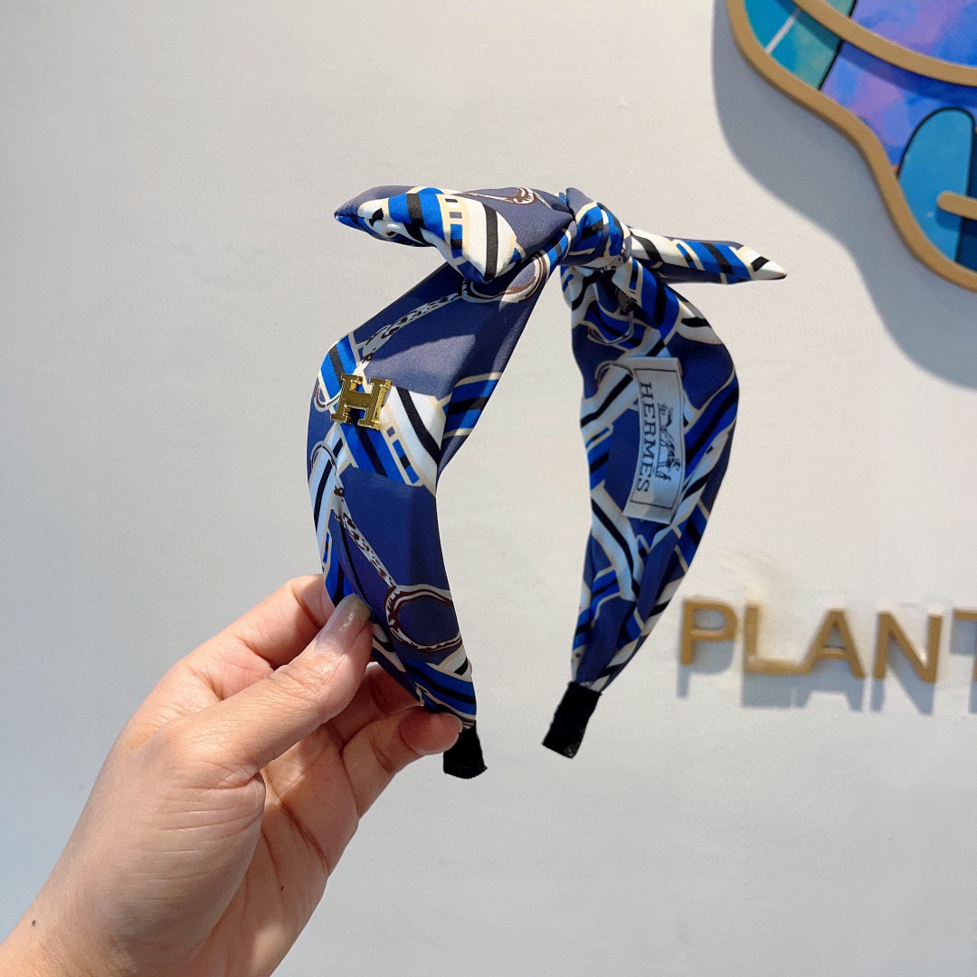 Luxury Silk Packaging: Hermes, Fire-Ordered Butterflies, and Exquisite Web-Colored Imports - 图片 2