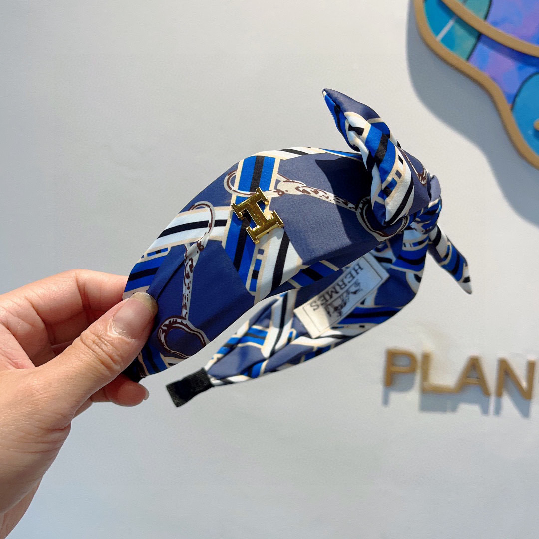 Luxury Silk Packaging: Hermes, Fire-Ordered Butterflies, and Exquisite Web-Colored Imports - 图片 3