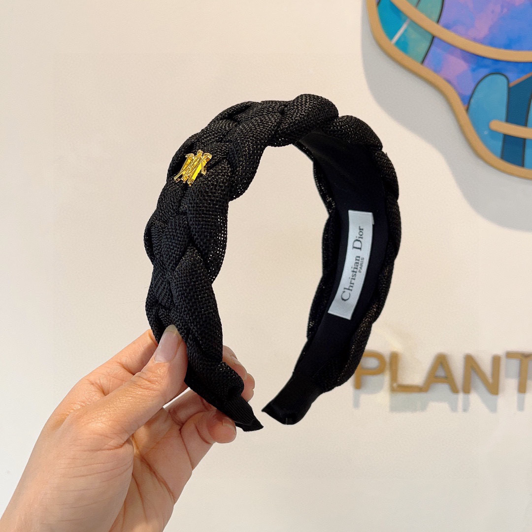 NO:300721,Packaging Dior (Dior) Popular D letter new hairband, original counter stock, let your charm bloom, the fresh lady style makes fashion simpler. Hairpins, hairpins, dior, dior, hairpins19860909配包装 Dior（迪奥） 火爆D字母新款发箍,专柜原单货,让你的魅力绽放 清新淑女范让时尚更简单.发夹,发夹,dior,dior,hairpins,accessory
