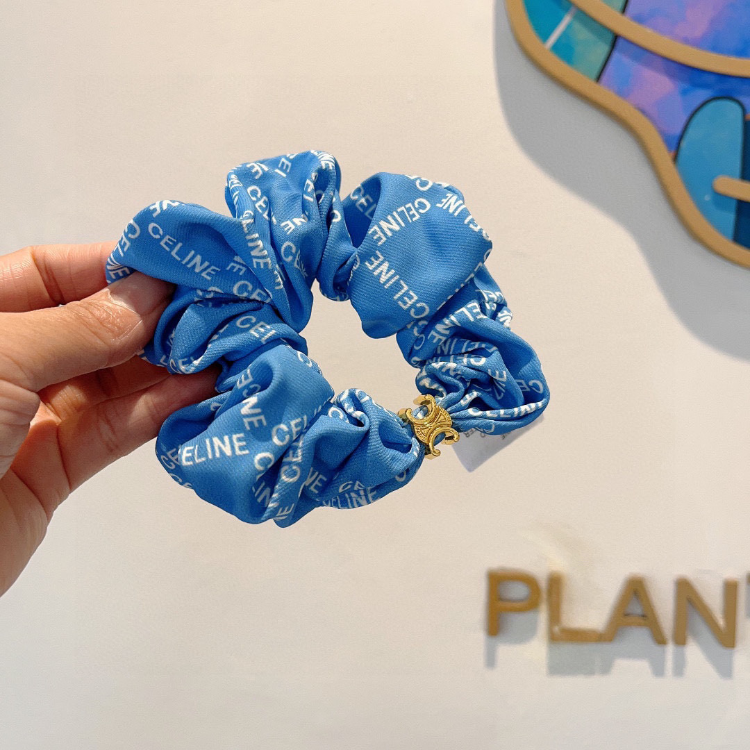 NO:300730,Packaging CELINE Arc de Triomphe is popular in the popular online version, exquisite intestinal circle rubber band, comfortable and stress-free wearing, a must-have for styling!  Very fashionable and versatile!  The essential items of goddess, super exquisite! The celebrity style. Hairpins, hairpins, celine, celine, hairpins19860909配包装 CELINE（赛琳）凯旋门网红爆款发圈,精致肠圈皮筋,佩戴舒适无压力,造型搭配必备！非常时尚百搭！女神必备单品,超级精致哦!名媛范儿.发夹,发夹,celine,celine,hairpins,accessory