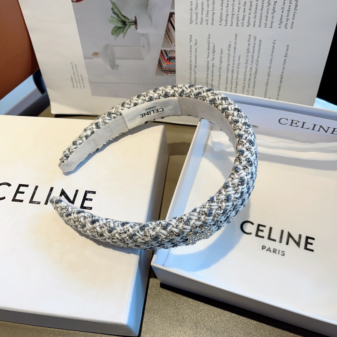 CELINE’s Sturdy and Stylish New Screw Wrinkles Packaging on Page 99 - 图片 8