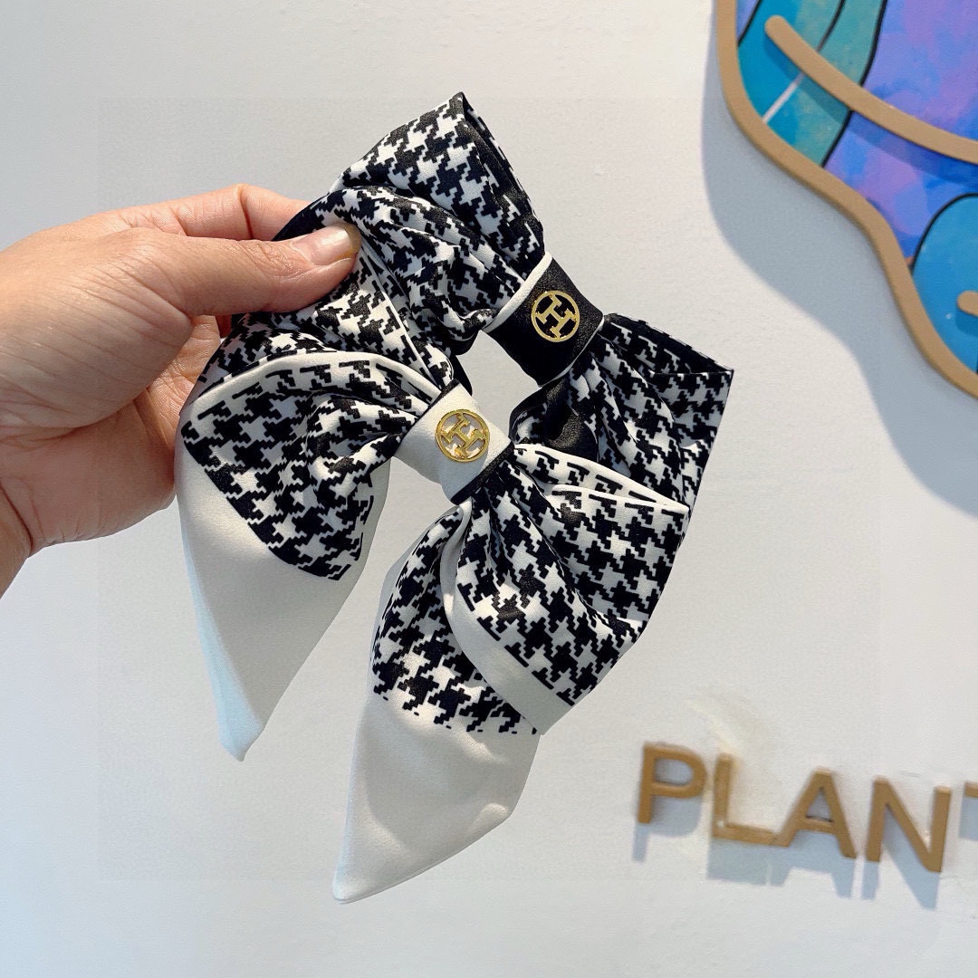 Retro Butterfly Packaging: Hermes Tie with Slingshot Clips on Page 99 - 图片 9