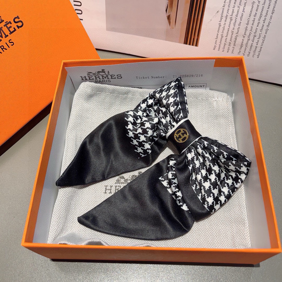 Retro Butterfly Packaging: Hermes Tie with Slingshot Clips on Page 99 - 图片 6