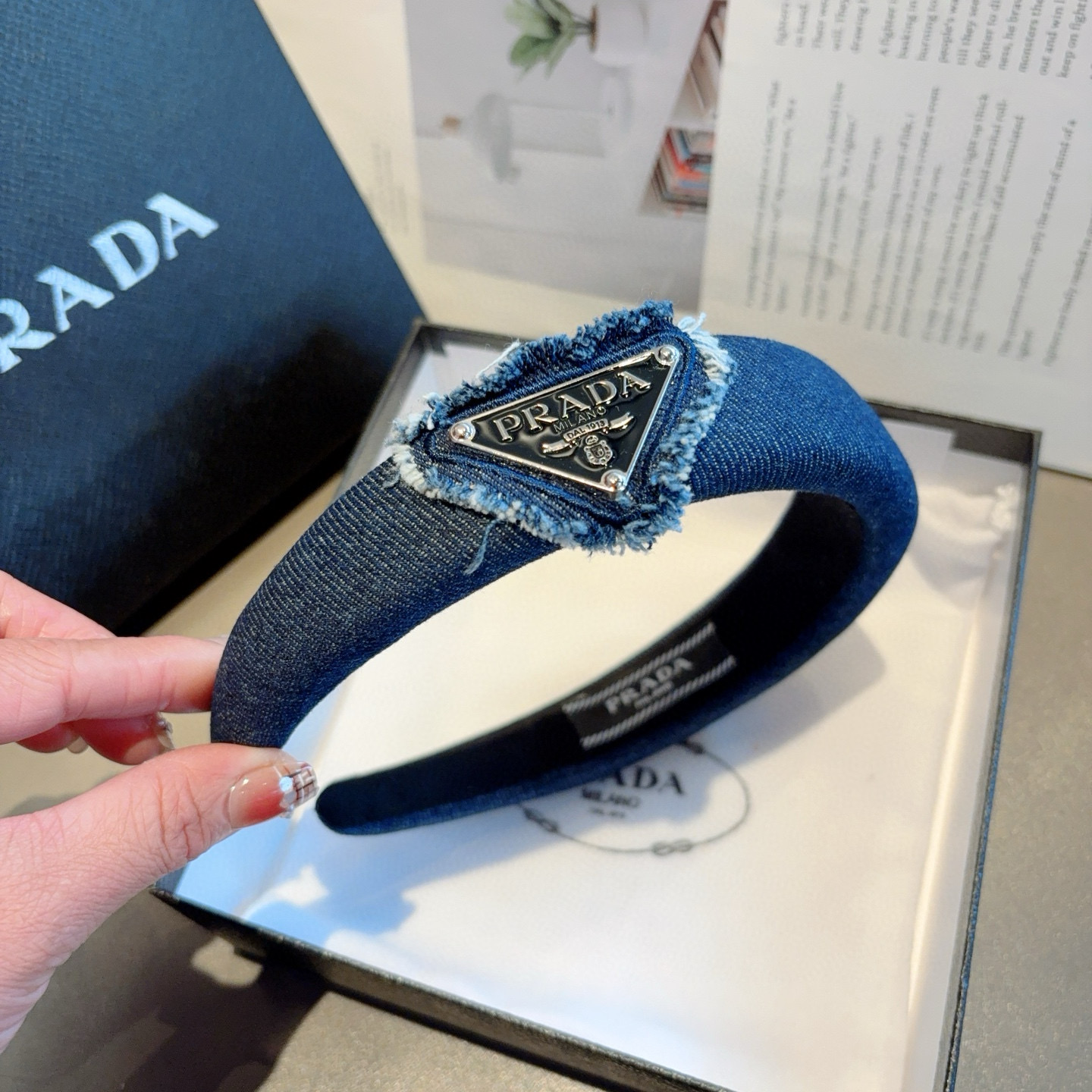 PRADA New Cowboy Triangle Letters Packaging on Page 99 - 图片 6