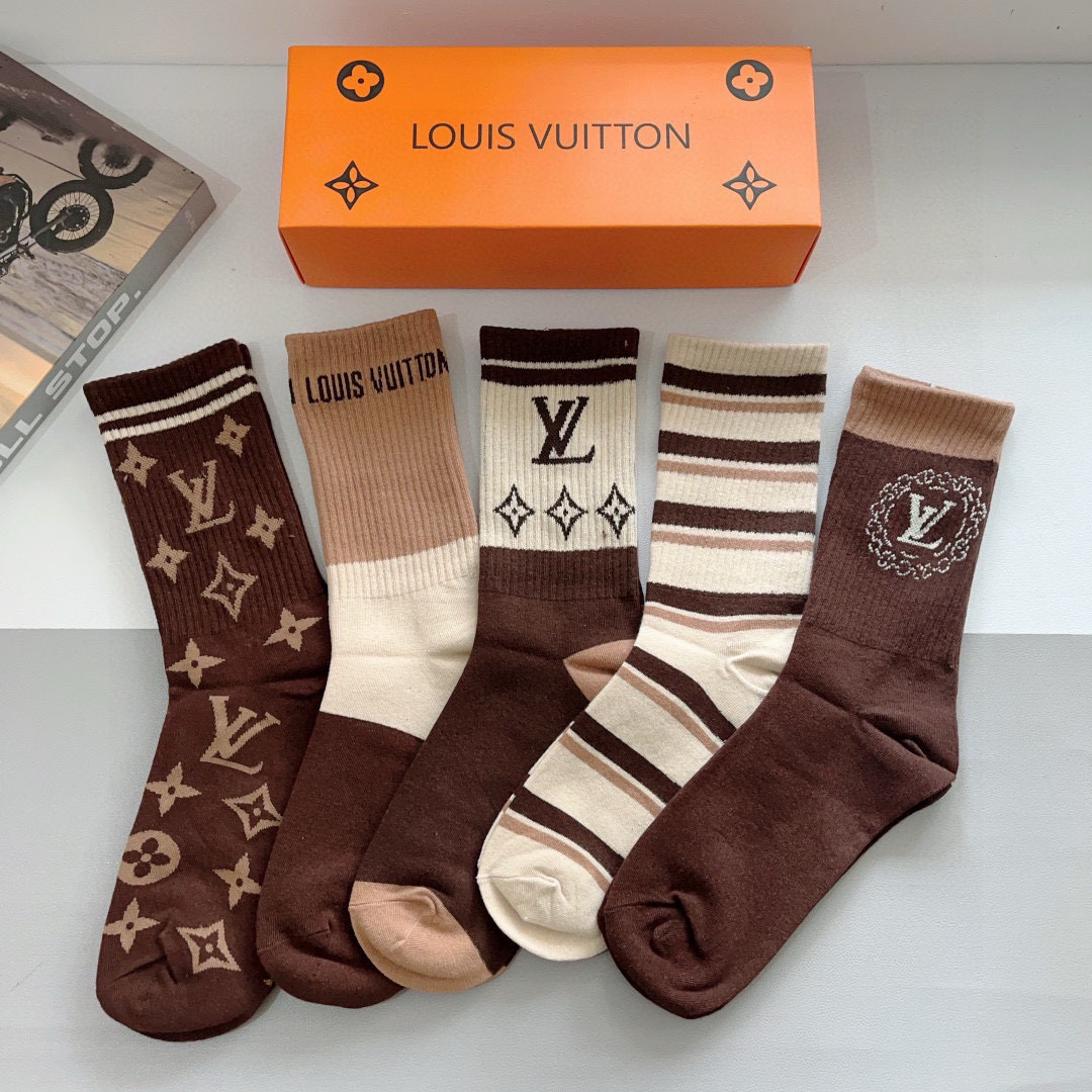 NO:298566,Packaging (5 pairs per box) LV Louis Vuitton Super popular small items, bamboo cotton fabric, must-have for trendy people Hot products, classic letter logo mid-tube socks, personalized fashionable and versatile style, you deserve to have combed cotton fabric, super soft material, comfortable and breathable, fashionable and versatile style Socks, stockings, socks, louis vuitton, louis vuitton, socks19860909配包装（一盒5双）  LV 路易威登 超火爆小单品,竹棉面料,潮人必备 爆款,经典字母logo中筒袜,个性时尚百搭款,你值得拥有哦精梳棉面料,超柔软材质,舒适透气,时尚百搭款 袜子,丝袜,袜子,louis vuitton,louis vuitton,socks,accessory