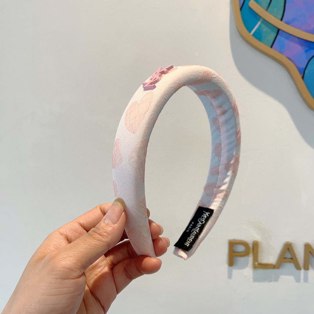 YSL’s High-End Chinese Sponge Hair Packaging and Online Marketing Strategy - 图片 1