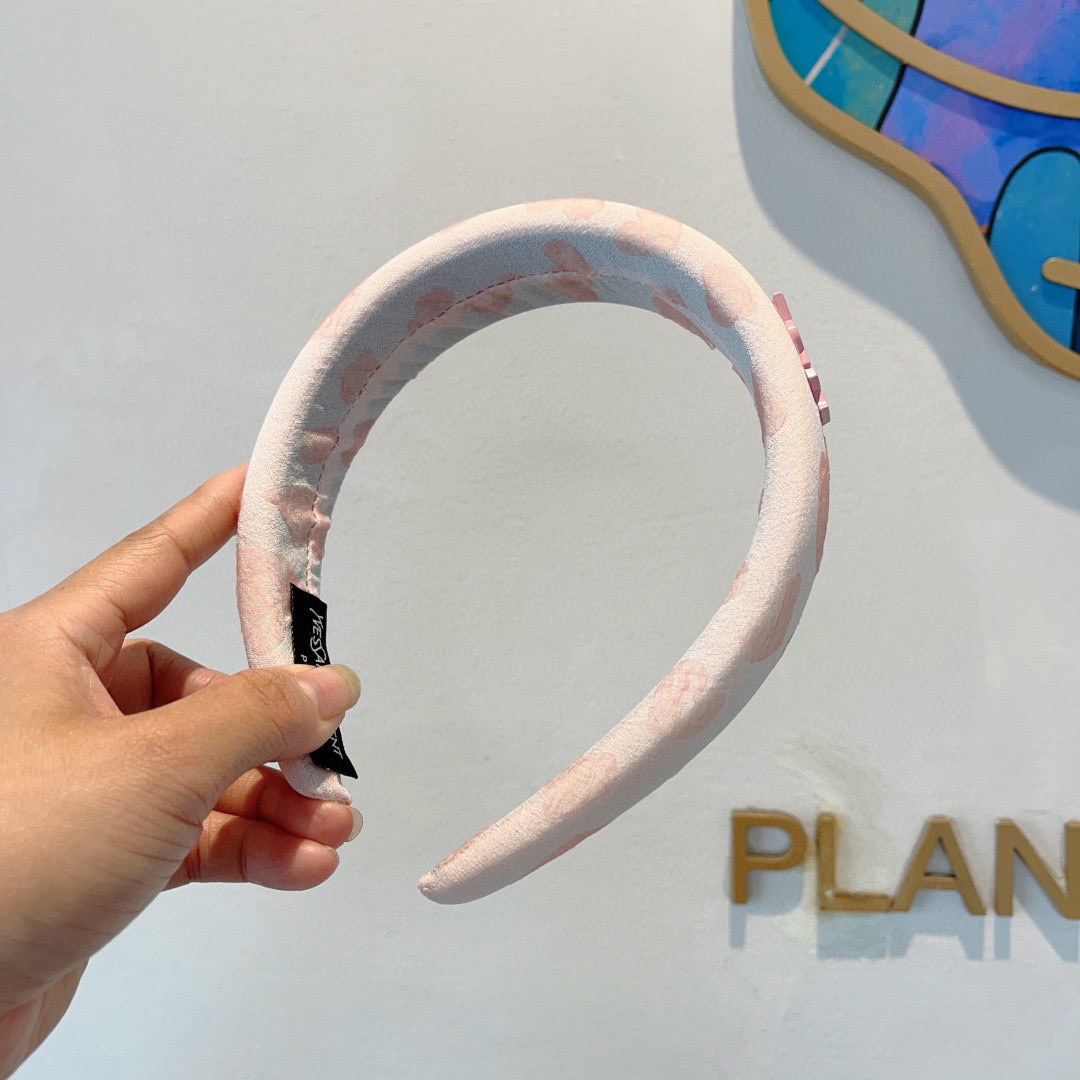 YSL’s High-End Chinese Sponge Hair Packaging and Online Marketing Strategy - 图片 4