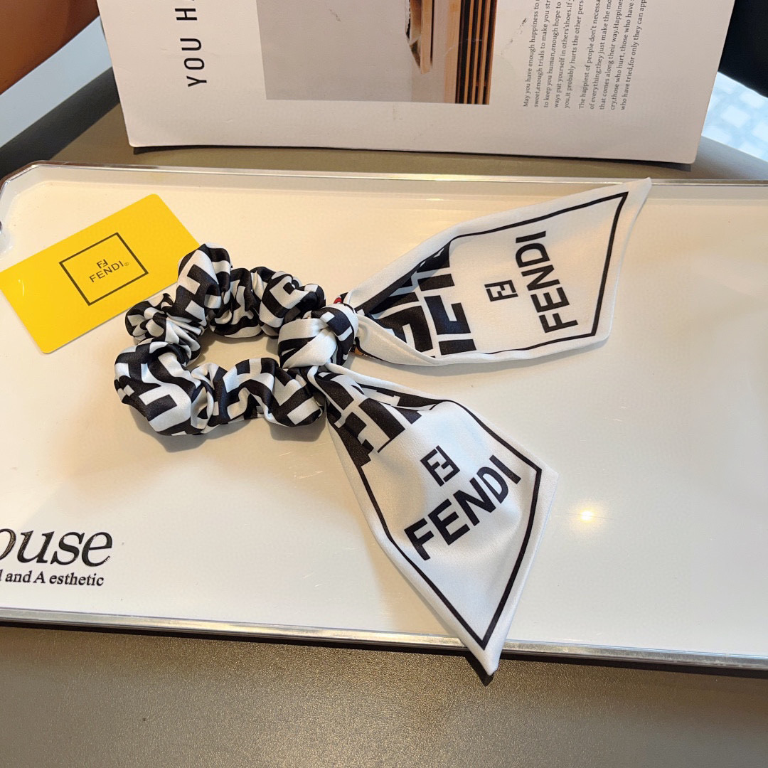 Luxury Packaging for FENDI Hair Accessories with Classic Designs and High-End Korean Leather - 图片 3