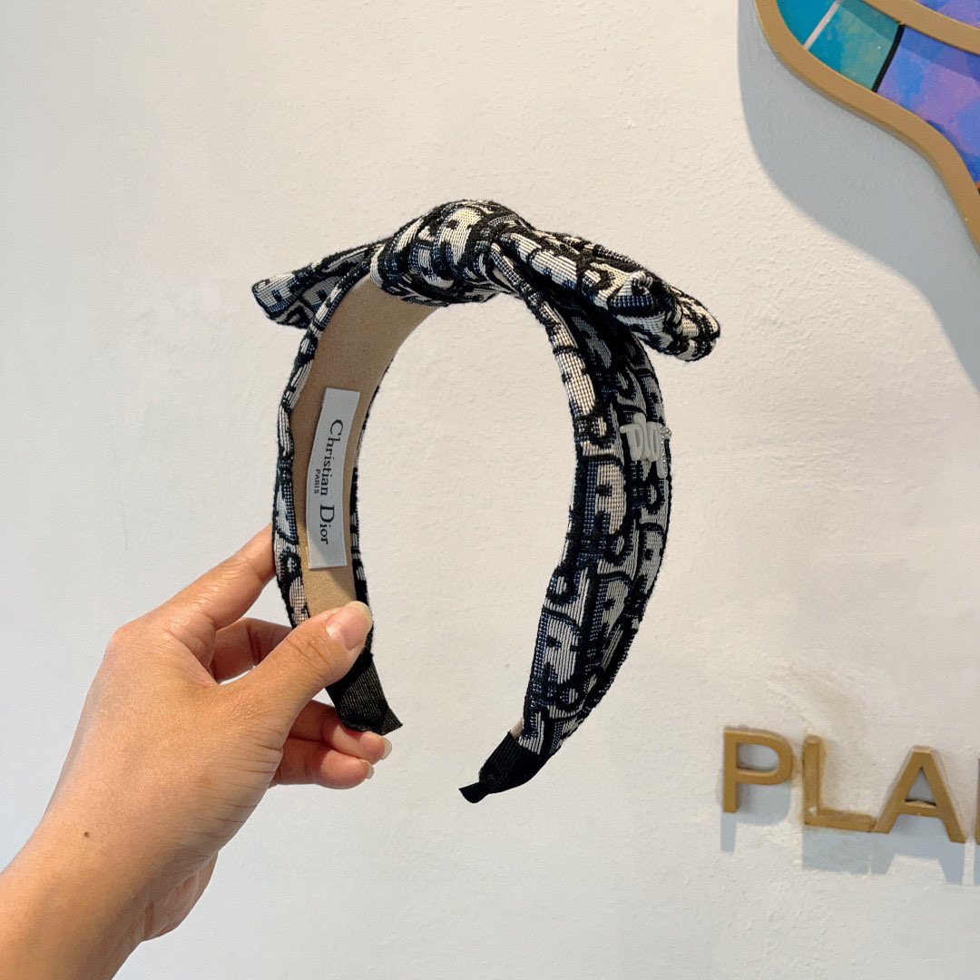 Dior’s Classic Packaging Redesign on Page 99: Embracing Simplicity and Elegance - 图片 2