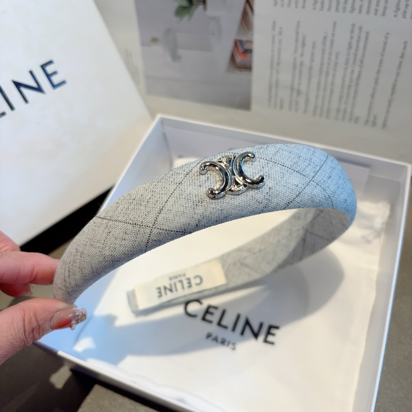 Stylish CYLEEN Packaging at Triumph Gate: Classic, Fashionable, Comfortable Goddess Head. - 图片 7