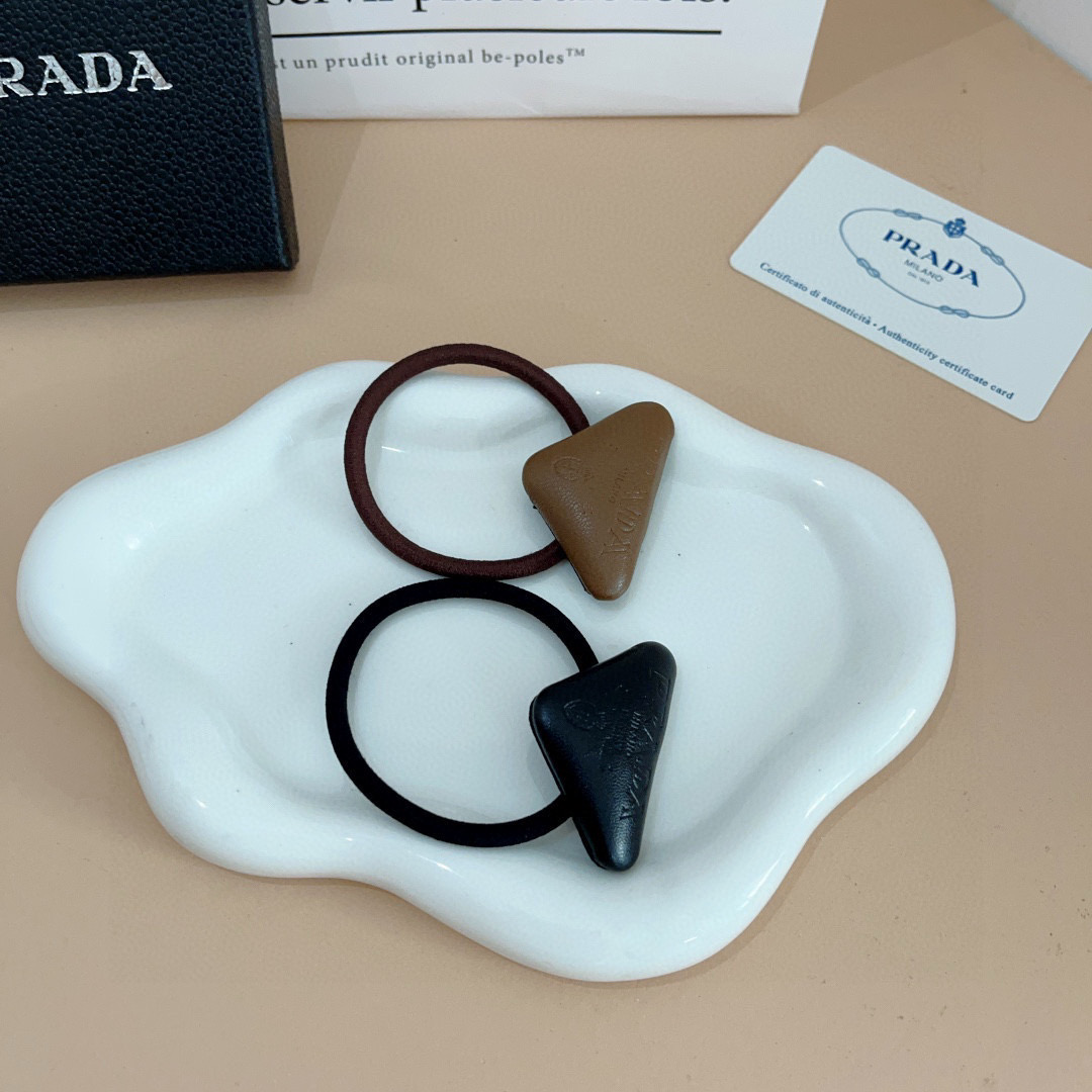 Stylish PRADA Red Hair Loops for Trendy High Ponytail Look with Comfortable and Stress-free Packaging. - 图片 6