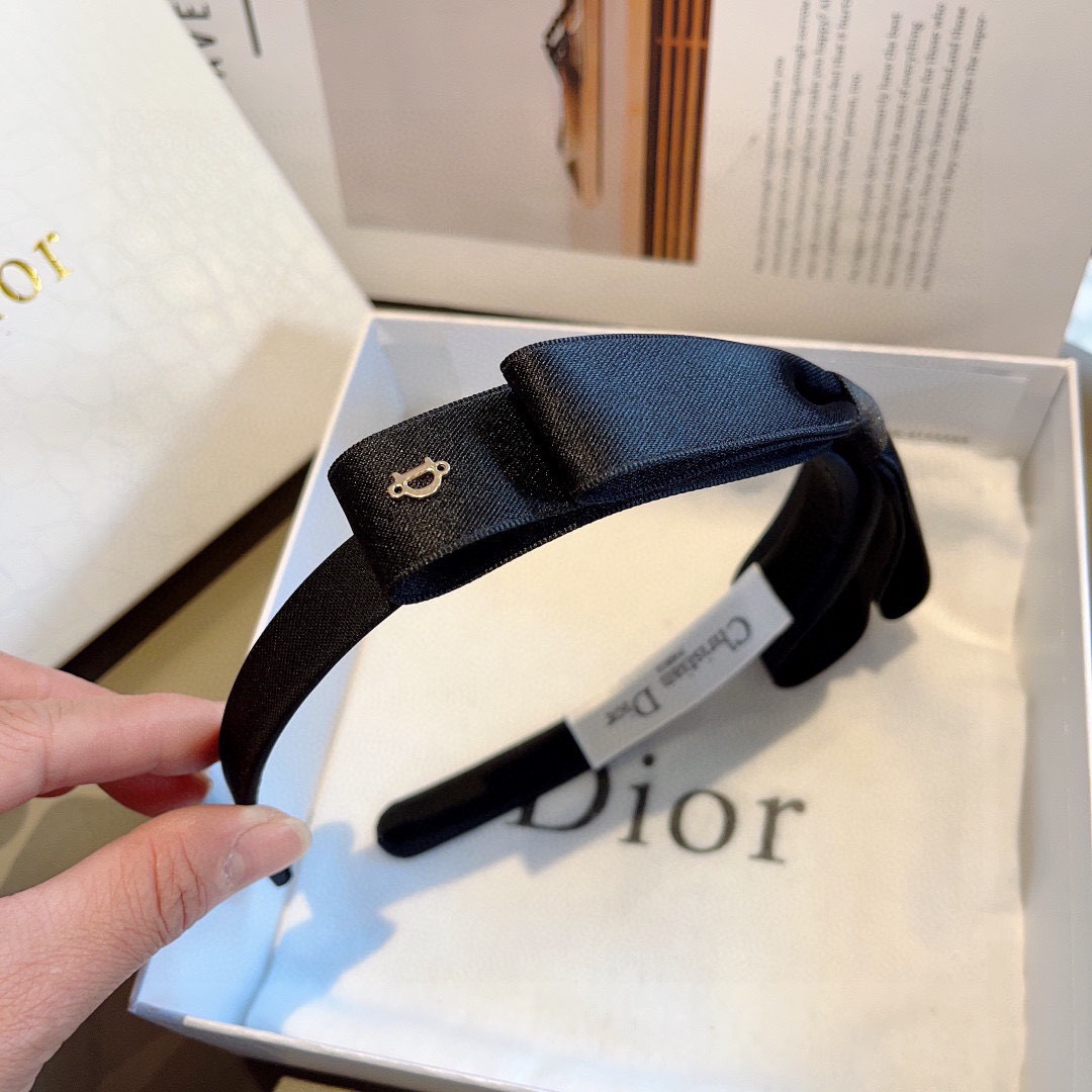 Dior’s Sensored Hairball Packaging Enhances Glamour for Fresh Look - 图片 6