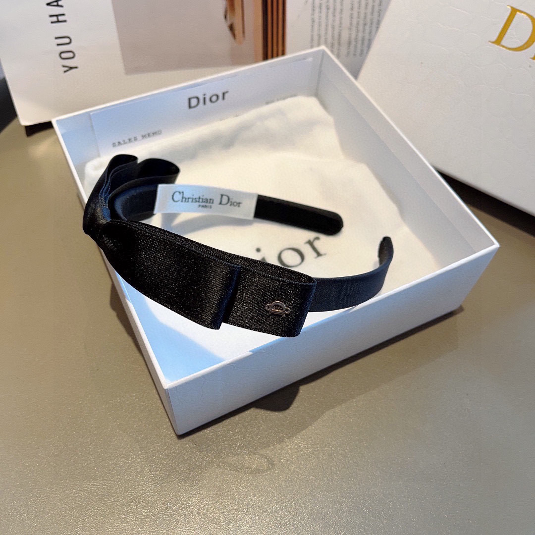 Dior’s Sensored Hairball Packaging Enhances Glamour for Fresh Look - 图片 5