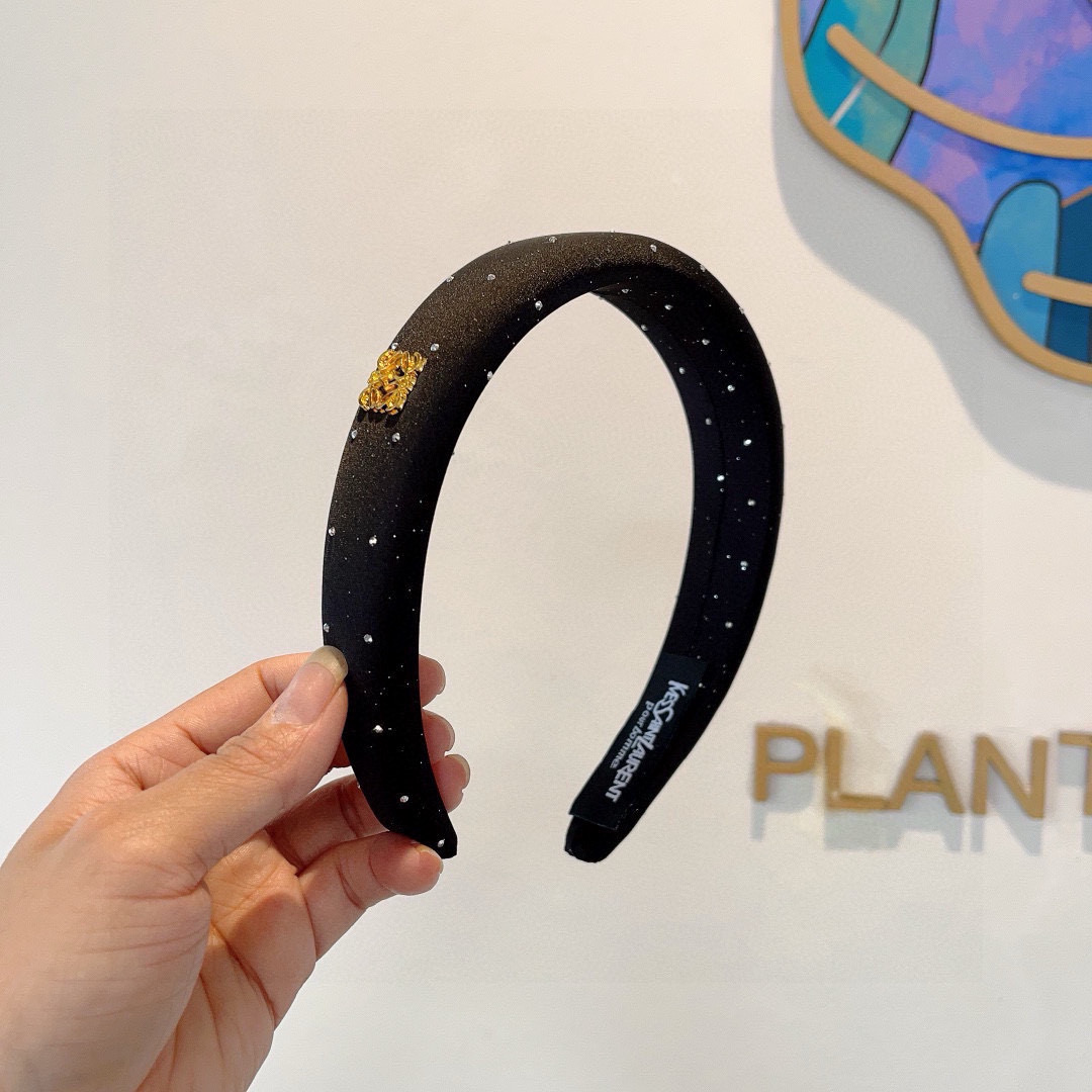 Loewe’s Top-of-the-Line Sponge Hair Supply for Fashionable Charm Enhancement