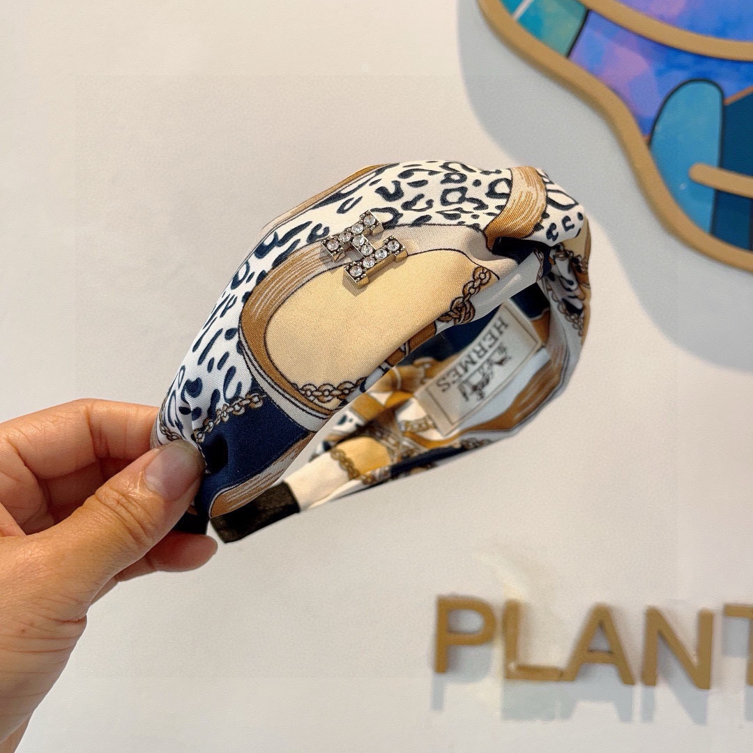 Luxury Packaging: Hermes Silk Fabric Imports and Exports (19 words) - 图片 3