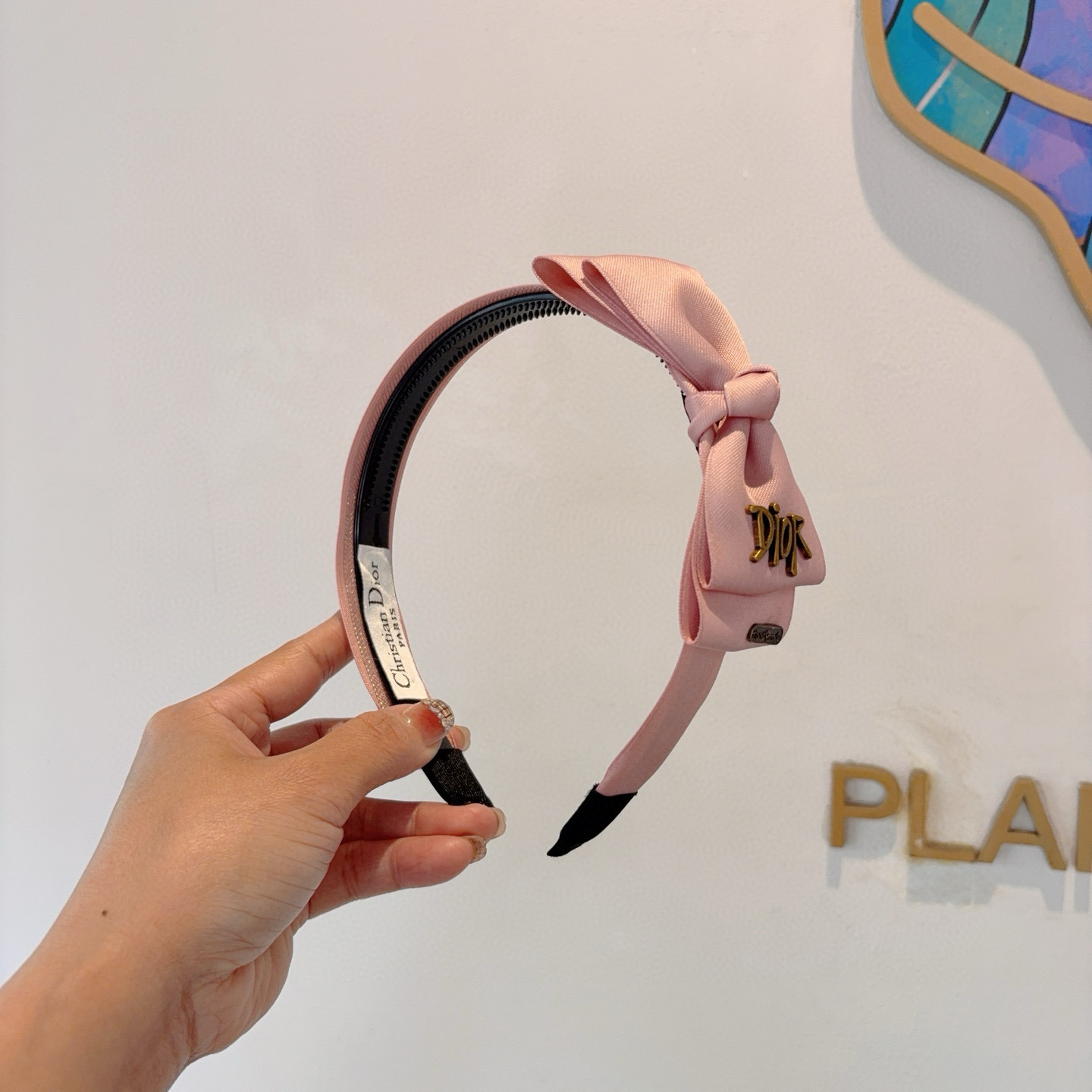 Dior’s New High-Profile Hairdresser: Packaging Innovation (p. 99) - 图片 2