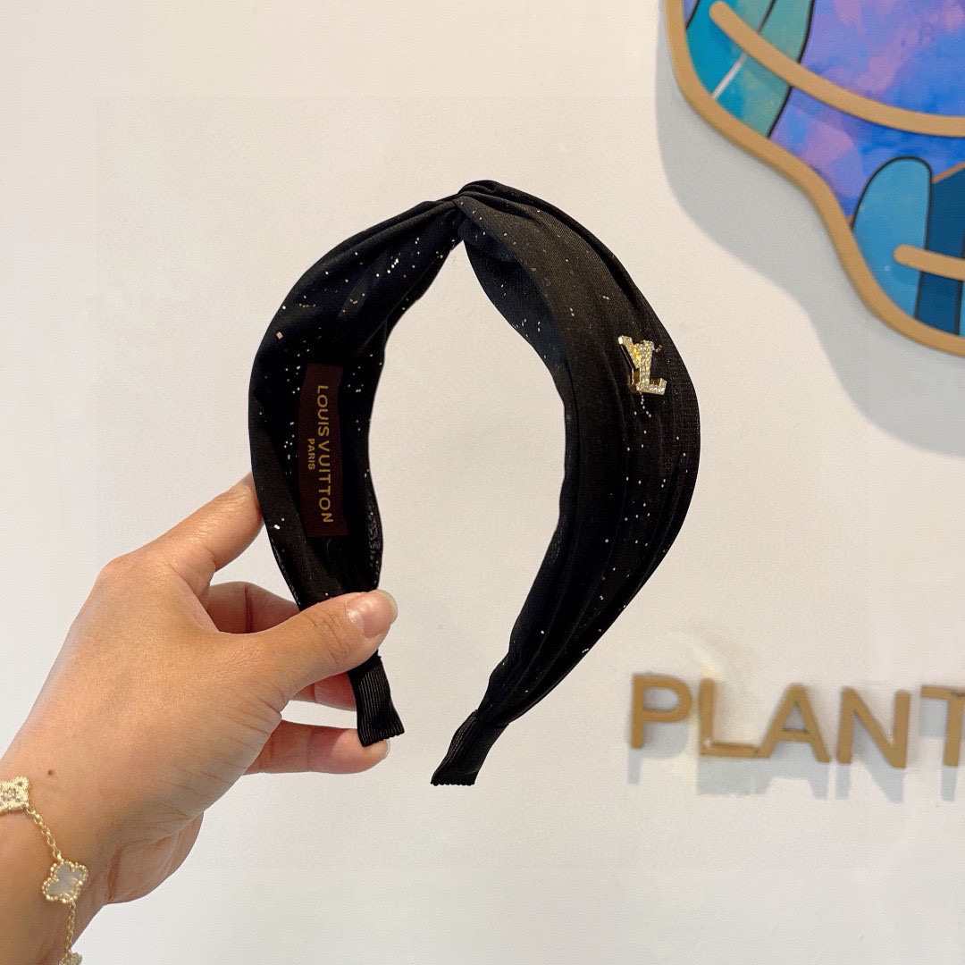 Louis Vuitton Packaging Trends: Hot New Broad Hair and Fashion Cash Counter Goddess - 图片 2