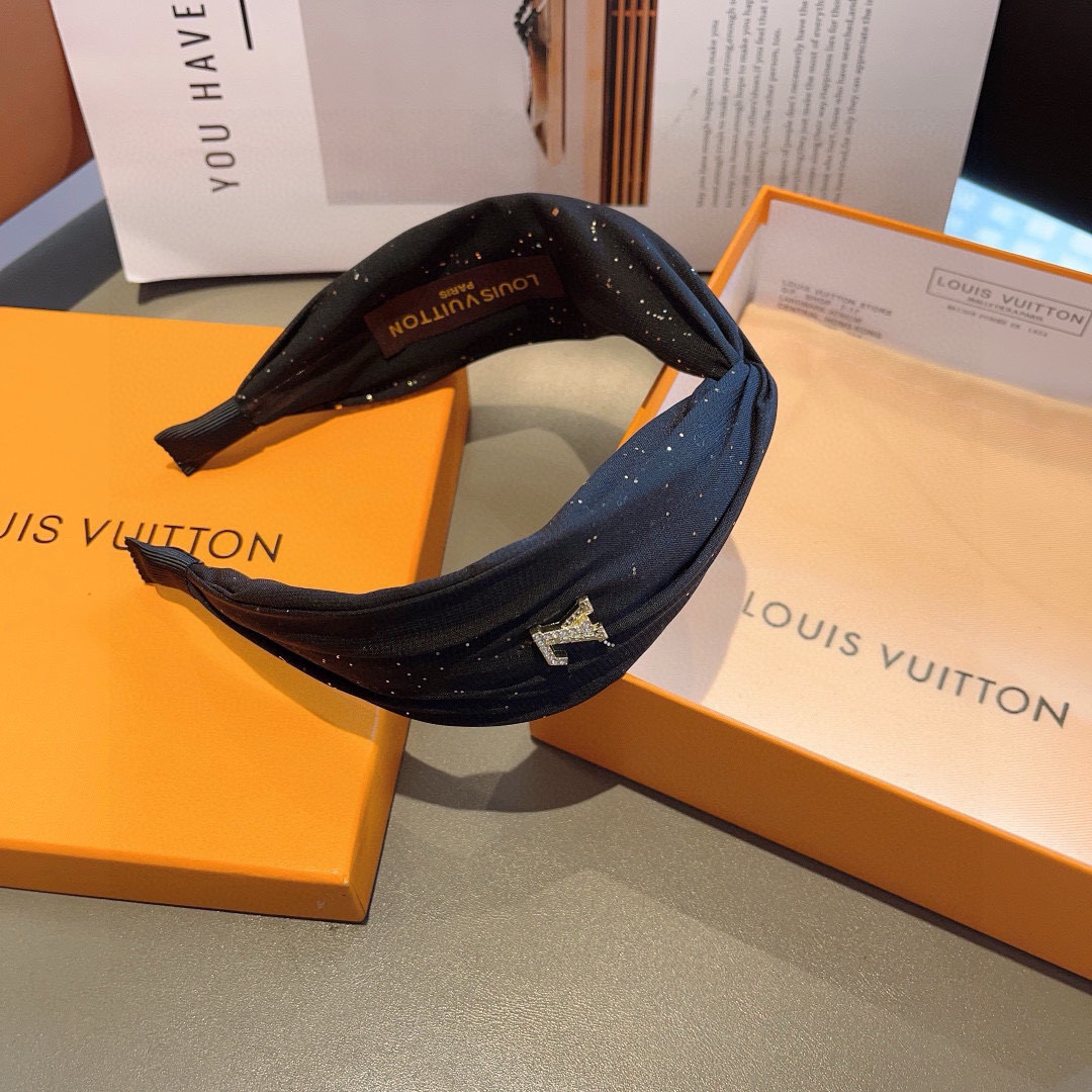 Louis Vuitton Packaging Trends: Hot New Broad Hair and Fashion Cash Counter Goddess - 图片 6