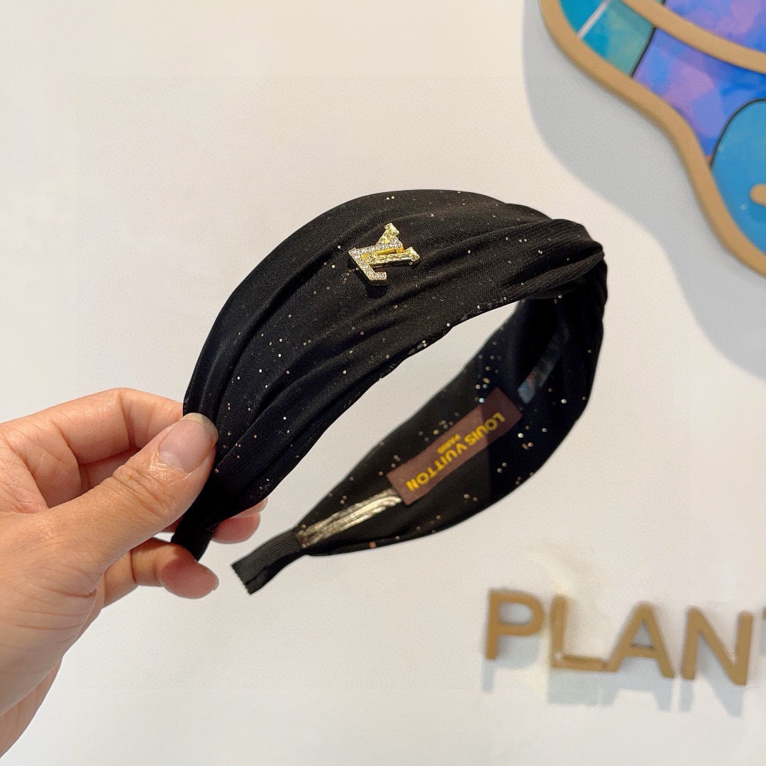Louis Vuitton Packaging Trends: Hot New Broad Hair and Fashion Cash Counter Goddess - 图片 3