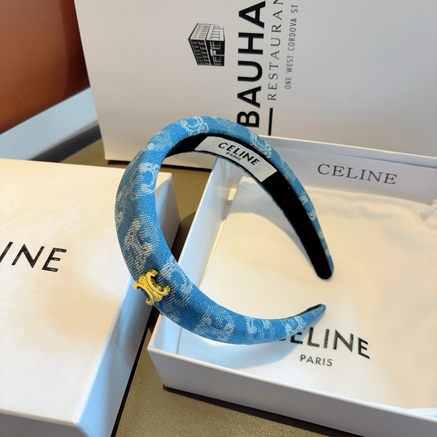 CELINE Official Brand-New Cowboy Hair Packaging: Stylish and Comfortable Goddess Must-Have - 图片 6