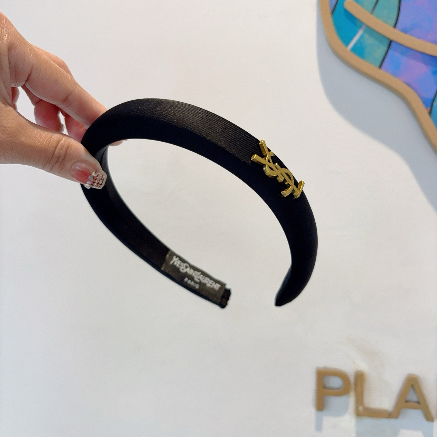 YSL’s High-End Chinese Sponge Hair Packaging on Page 99: Online Red-Explosive Proposal - 图片 4