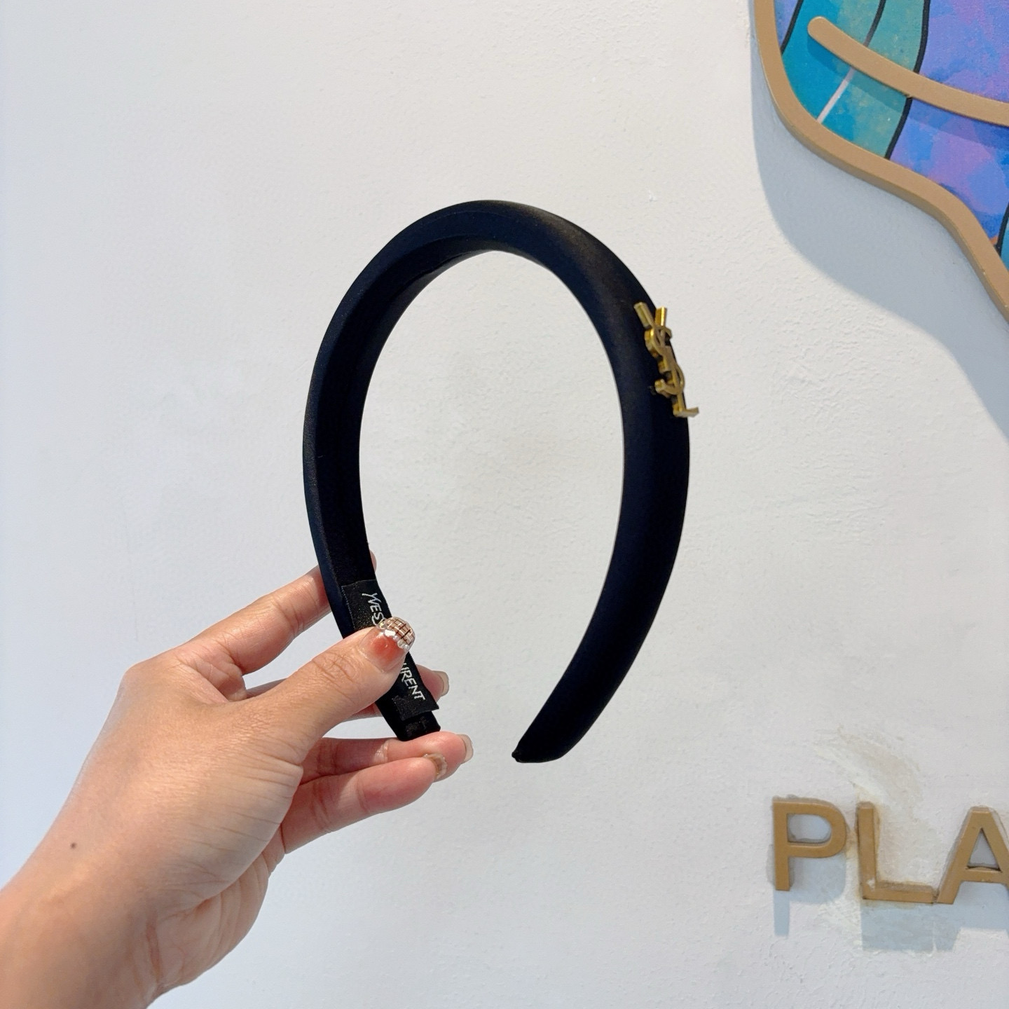 YSL’s High-End Chinese Sponge Hair Packaging on Page 99: Online Red-Explosive Proposal - 图片 2