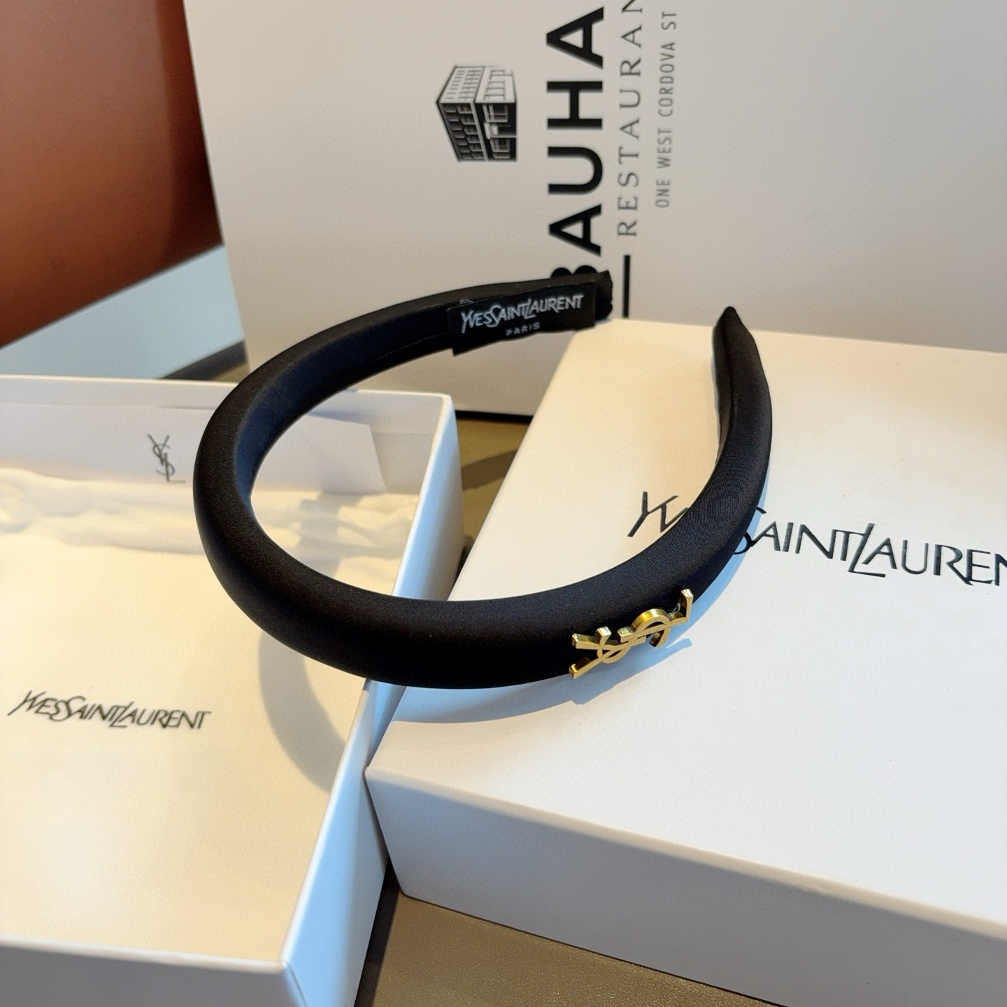 YSL’s High-End Chinese Sponge Hair Packaging on Page 99: Online Red-Explosive Proposal - 图片 8