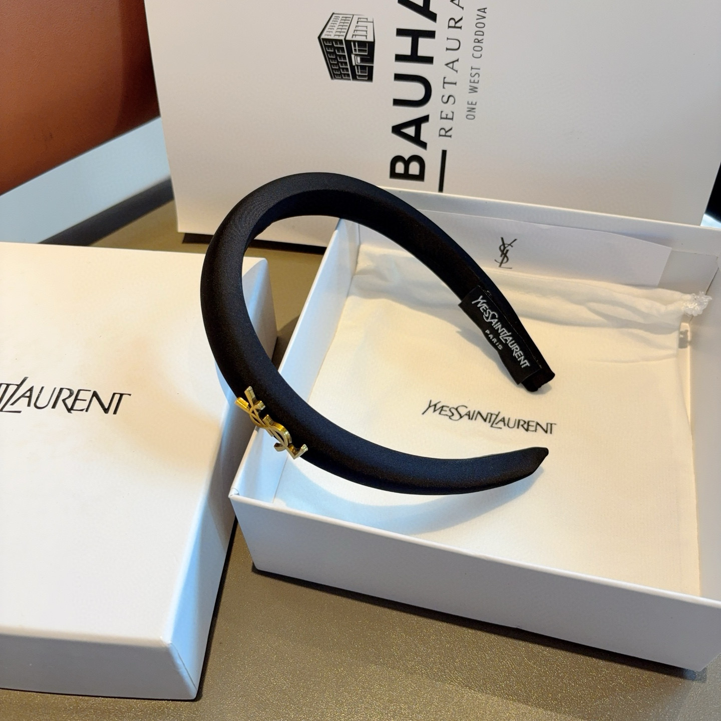 YSL’s High-End Chinese Sponge Hair Packaging on Page 99: Online Red-Explosive Proposal - 图片 5