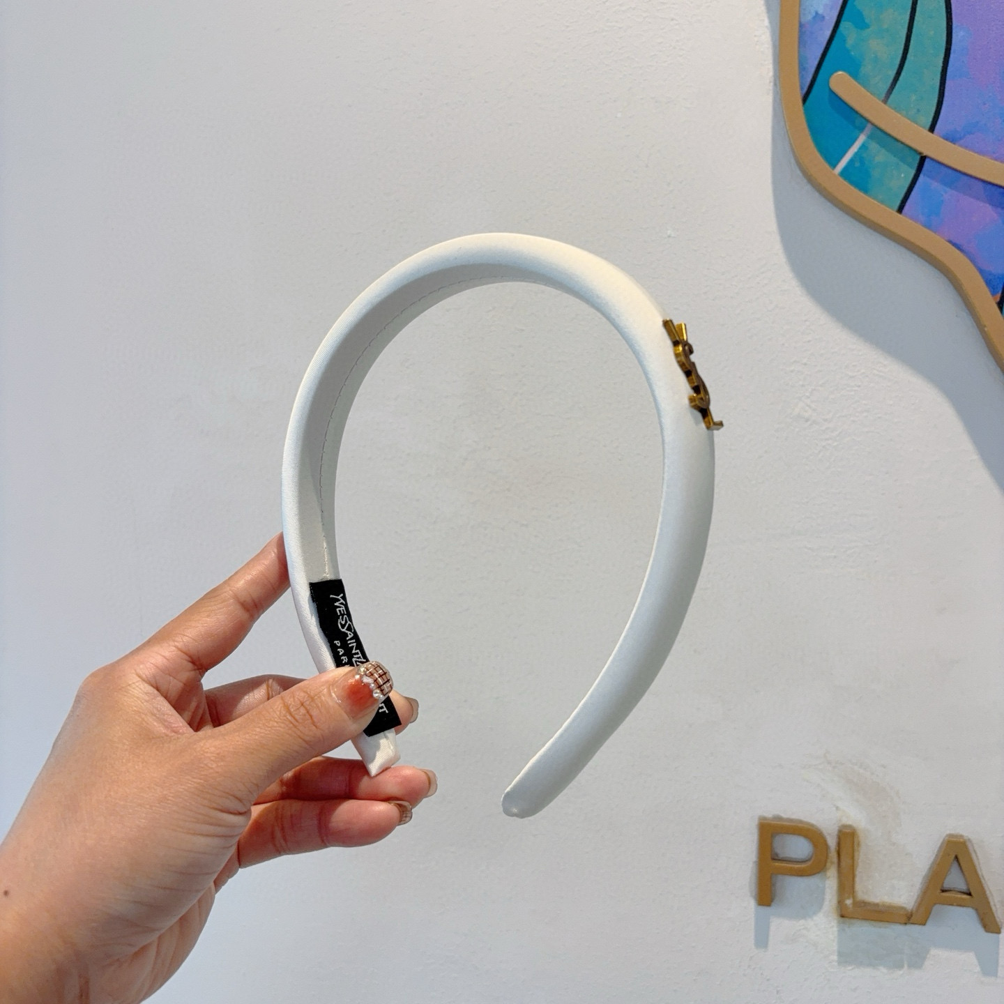 YSL’s High-End Chinese Sponge Hair Packaging and Online Promotion - 图片 2