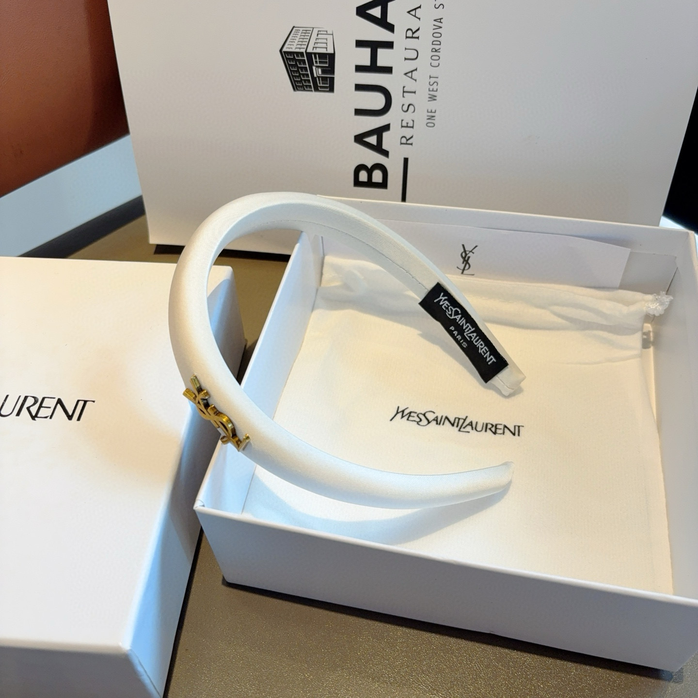 YSL’s High-End Chinese Sponge Hair Packaging and Online Promotion - 图片 5