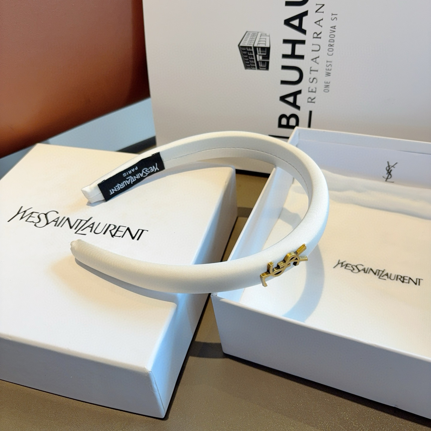 YSL’s High-End Chinese Sponge Hair Packaging and Online Promotion - 图片 8