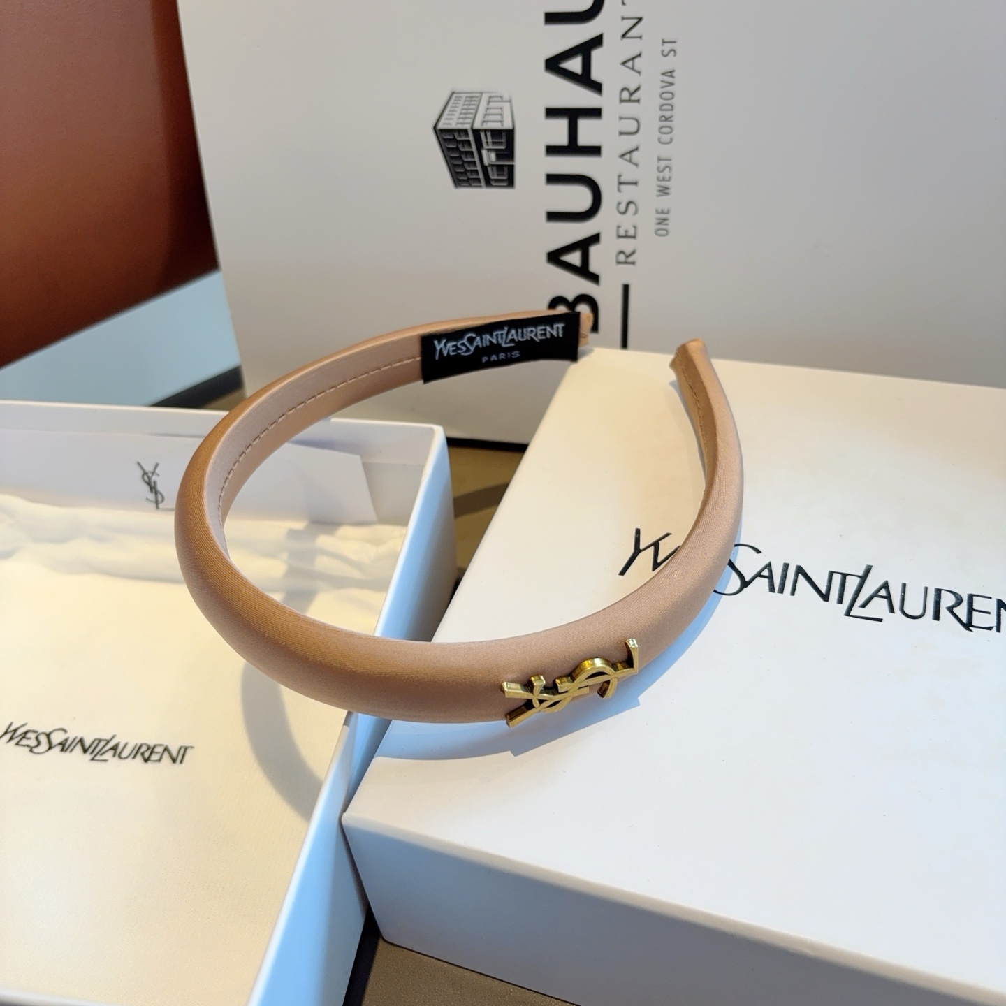 YSL’s High-End Chinese Sponge Hair Packaging and Online Red-Explosive Proposal - 图片 7