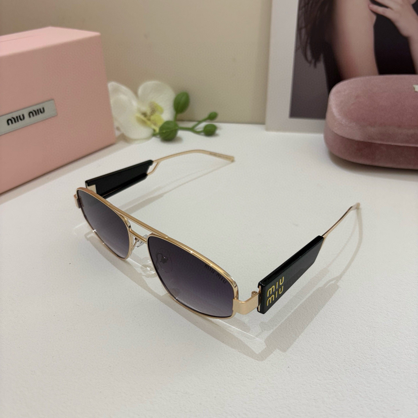 Trendy Sunproof Sunglasses for Men and Women: Metal Box, Big Skinny Korean Style - 图片 2