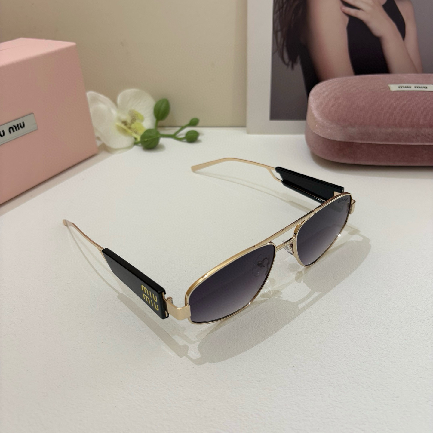 Trendy Sunproof Sunglasses for Men and Women: Metal Box, Big Skinny Korean Style - 图片 1