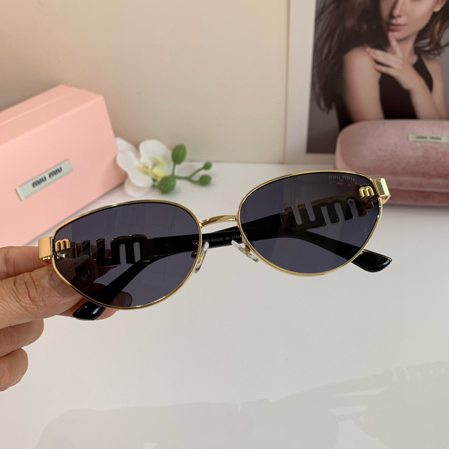 p. 263 miumiu muumu, the big metal frame sunglasses, uv-resistant sunglasses, a lot of net red recommendations