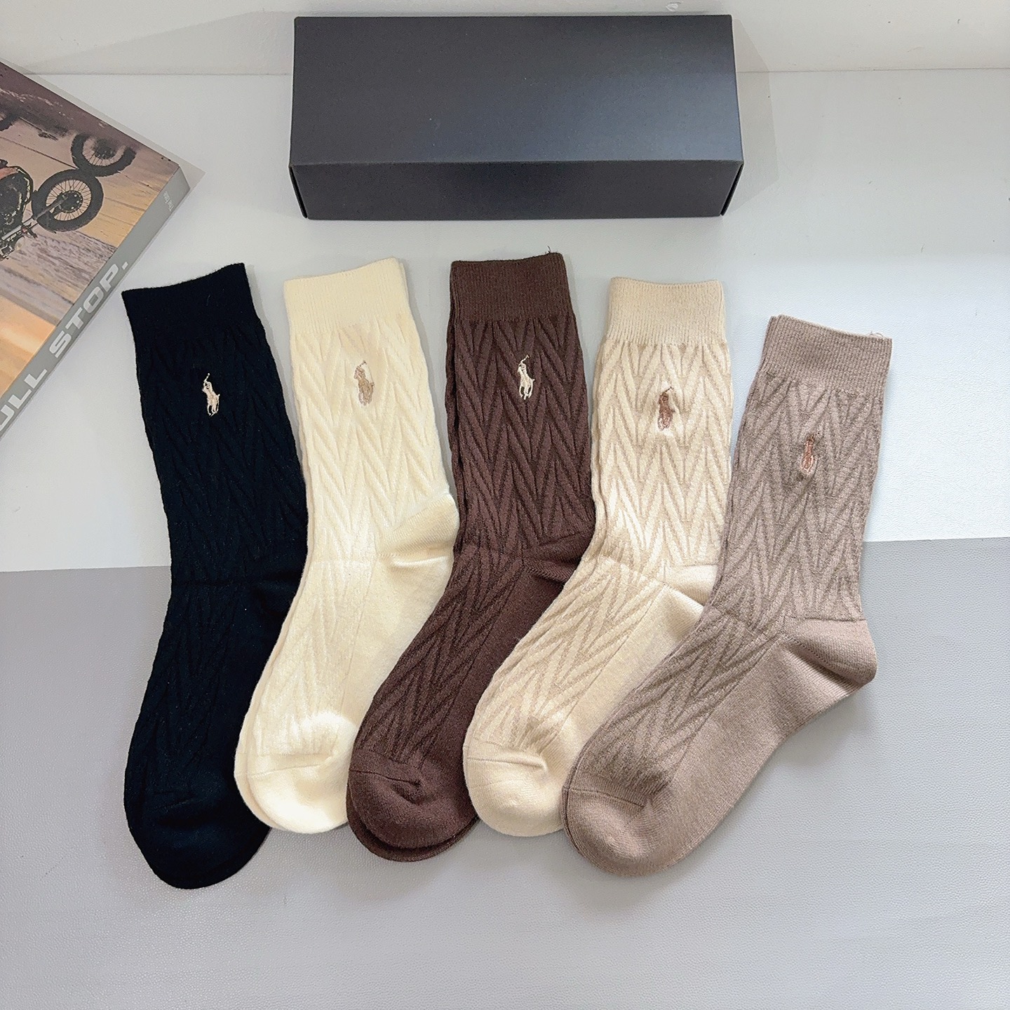 NO:586316,Comes with packaging [5 pairs in a box] Polo (Paul) high version cashmere embroidered long socks, a must-have for fashionistas, long socks purchased at fashion counters, great for matching socks, stockings, stockings, socks19860909配包装【一盒5双】 Polo（保罗）高版本羊绒刺绣长筒袜子潮人必不可少的时尚专柜代购长筒袜子 ,超好搭配袜子,丝袜,袜子,socks,accessory