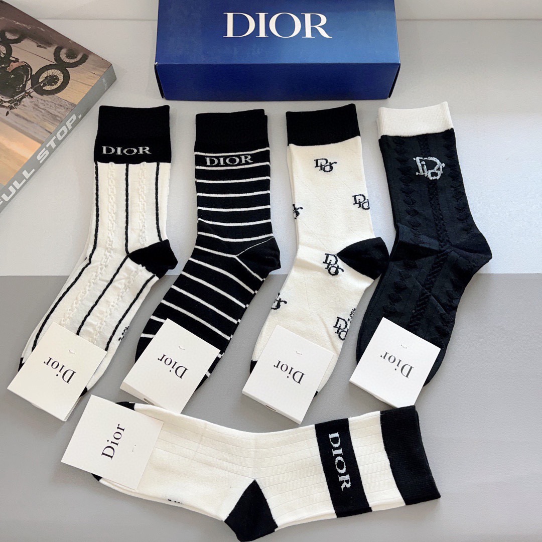 配包装（一盒5双）Dior 迪奥 新款网红竹棉长筒小腿袜子！爆款字母男款专柜同步长筒袜，💛大牌出街，潮人