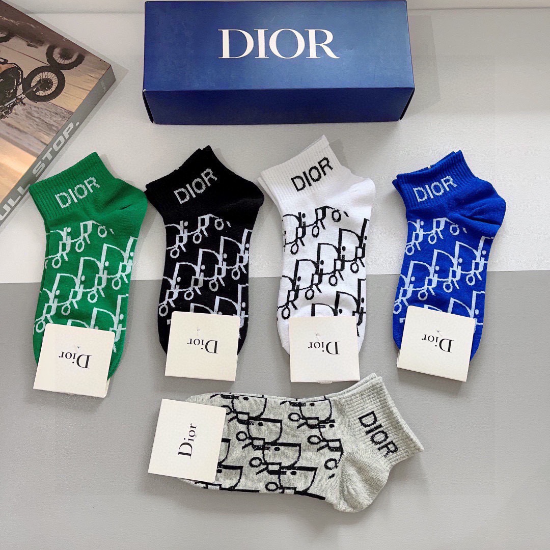 配包装（一盒5双） Dior 迪奥2023新款小腿袜子！纯棉面料，火爆Ｄ图案，专柜同步中短筒袜子，💛大牌