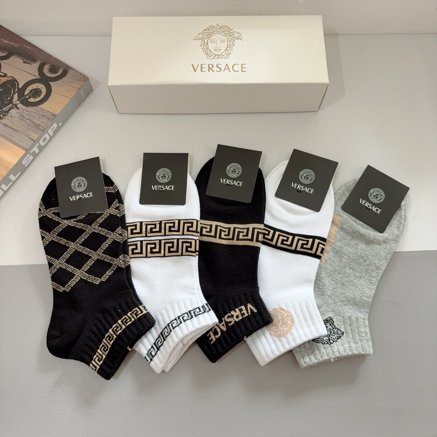配包装【一盒五双】VERSACE范思哲 好看到爆炸欧美大牌船袜🔥男款🌟潮人必不能少的专柜代购品质 搭配起