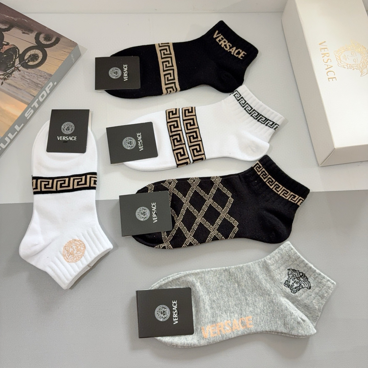 配包装【一盒五双】VERSACE范思哲 好看到爆炸欧美大牌船袜🔥男款🌟潮人必不能少的专柜代购品质 搭配起